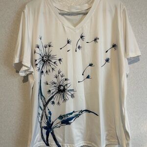 Women’s White Plus Size Graphic Tee, Poly And Cotten Blend, Size 4XL